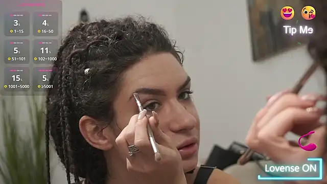 Snapshot of adisson_fox chatting on November 11, 7:25 am adisson fox online show from November 11, 7:25 am