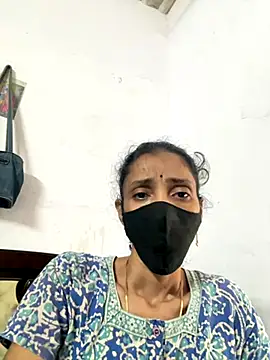 Snapshot of sweetreddy-02 chatting on October 31, 5:59 am sweetreddy-02 online show from October 31, 5:59 am