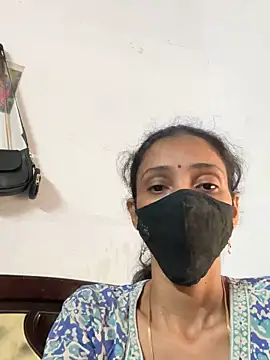 Snapshot of sweetreddy-02 chatting on November 10, 6:29 am sweetreddy-02 online show from November 10, 6:29 am