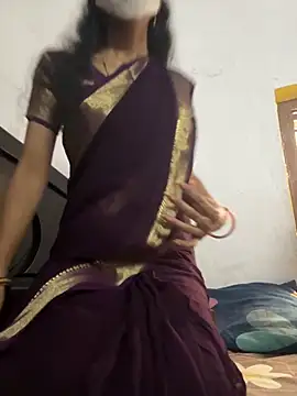 Snapshot of sweetreddy-02 chatting on October 26, 10:37 am sweetreddy-02 online show from October 26, 10:37 am