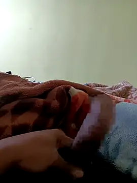 Snapshot of romero115 chatting on November 22, 10:14 am romero115 online show from November 22, 10:14 am