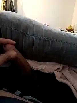 Snapshot of romero115 chatting on October 31, 10:16 pm romero115 online show from October 31, 10:16 pm