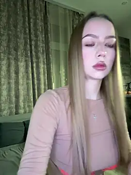 MissOyee online show from February 13, 7:36 pm