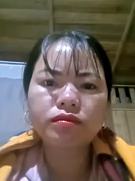 emly-xinh18 online show from October 25, 12:39 pm