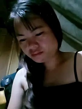 emly-xinh18 online show from October 6, 7:25 pm