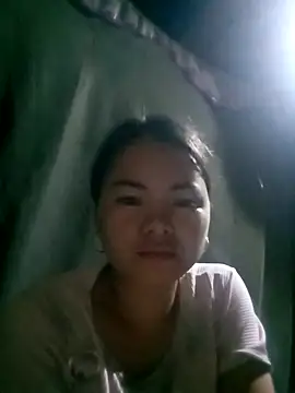 emly-xinh18 online show from September 19, 1:48 pm