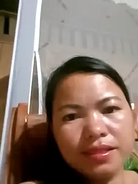 emly-xinh18 online show from September 26, 2:13 pm