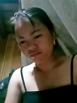 emly-xinh18 online show from October 3, 8:10 pm