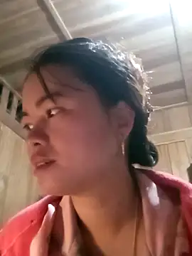 emly-xinh18 online show from November 18, 12:48 am