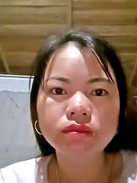 emly-xinh18 online show from October 29, 9:36 pm