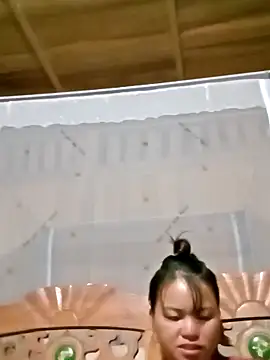 emly-xinh18 online show from October 27, 12:17 pm