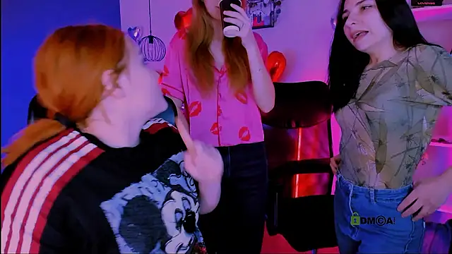 casey meow  online show from March 5, 9:50 am