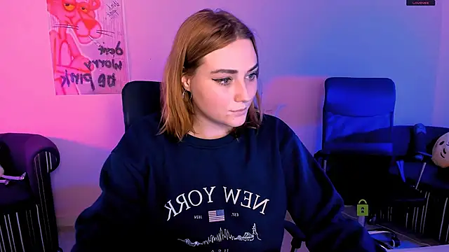 casey meow  online show from December 5, 10:03 am