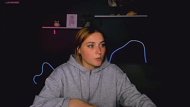 casey meow  online show from October 16, 5:16 am