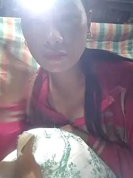 Snapshot of Qinjid002 chatting on October 8, 3:41 am Qinjid002 online show from October 8, 3:41 am