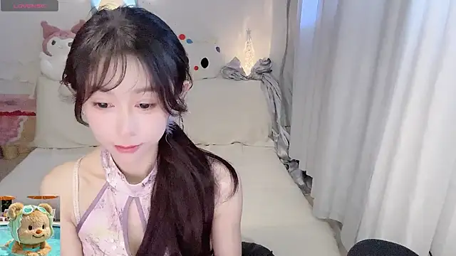 ai-ai-mi online show from April 13, 3:32 am