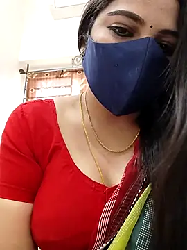 Snapshot of hottamil_honey_couples chatting on October 13, 4:14 am hottamil honey couples online show from October 13, 4:14 am