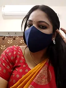 Snapshot of hottamil_honey_couples chatting on October 14, 9:36 pm hottamil honey couples online show from October 14, 9:36 pm