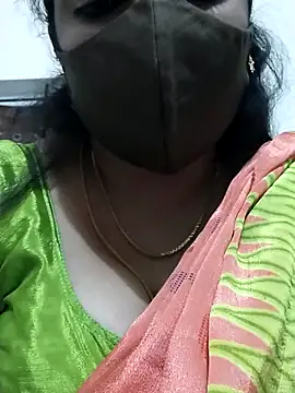 Snapshot of hottamil_honey_couples chatting on September 30, 12:38 am hottamil honey couples online show from September 30, 12:38 am