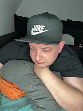 xXLustMolchXx online show from October 3, 7:10 am