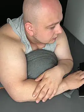 xXLustMolchXx online show from September 28, 8:32 am