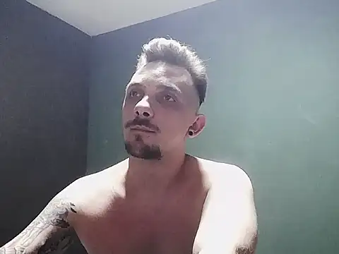 guesswhatbitch online show from October 4, 11:50 pm