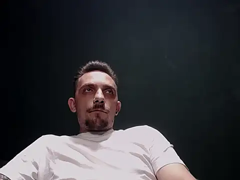 guesswhatbitch online show from September 28, 7:43 pm