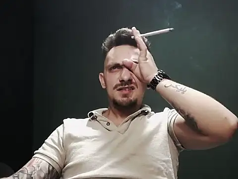 guesswhatbitch online show from October 5, 7:26 pm