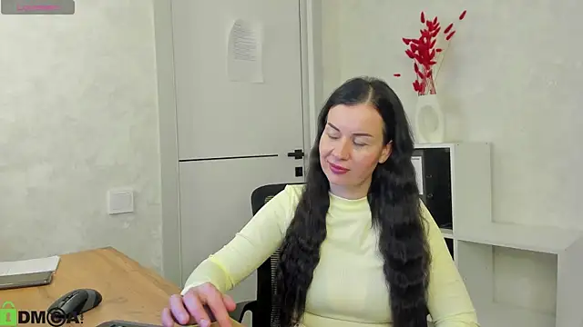Stella Leon online show from October 7, 2:23 am