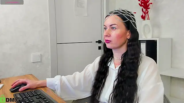 Stella Leon online show from October 9, 1:06 am