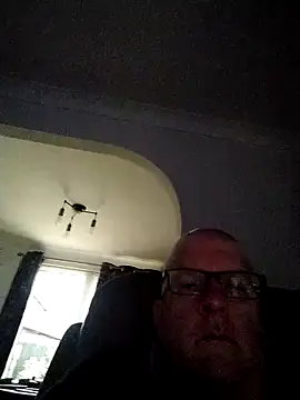 PhilM2001 online show from June 18, 4:11 am