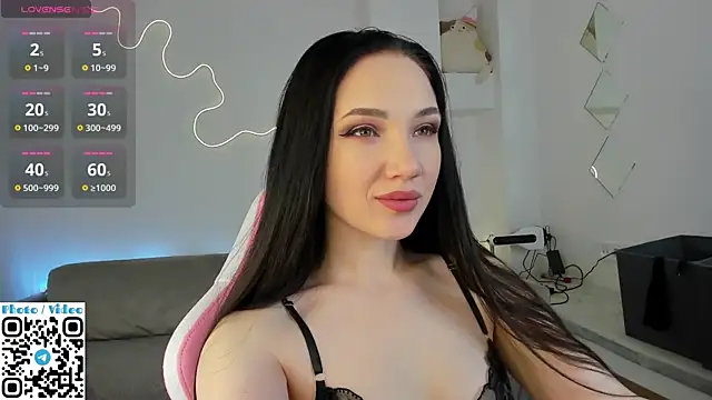 Snapshot of Helen_Spark chatting on November 9, 1:53 am Helen Spark online show from November 9, 1:53 am