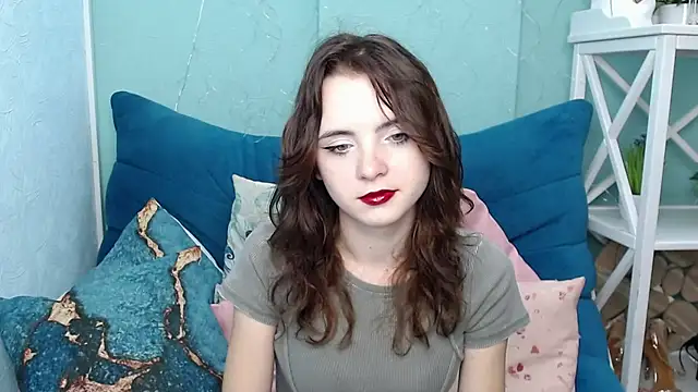 VivienneRo online show from September 20, 4:50 am