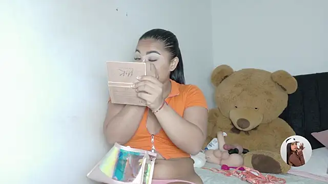 Natashaparker   online show from May 7, 8:23 pm