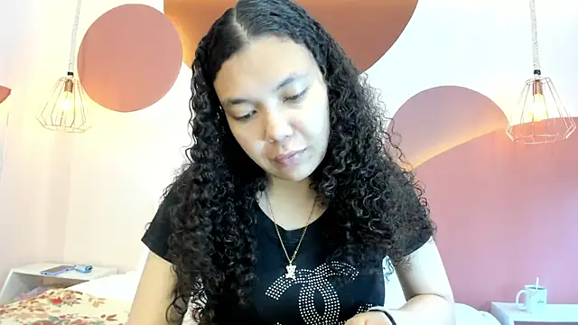 Snapshot of SweetStarr_ chatting on September 27, 12:44 pm SweetStarr online show from September 27, 12:44 pm