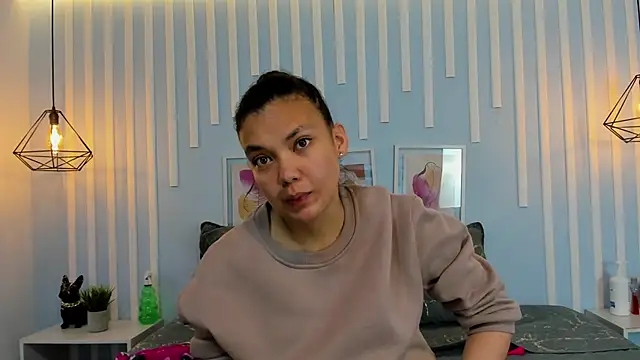 Snapshot of SweetStarr_ chatting on October 16, 12:35 pm SweetStarr online show from October 16, 12:35 pm