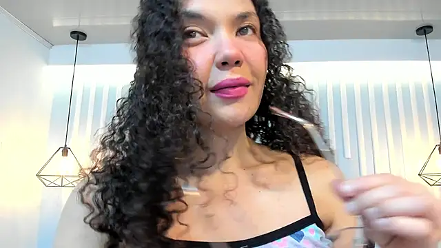 SweetStarr  online show from October 27, 12:39 pm