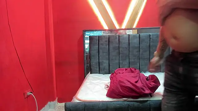 ebony hard sex online show from October 28, 1:10 pm