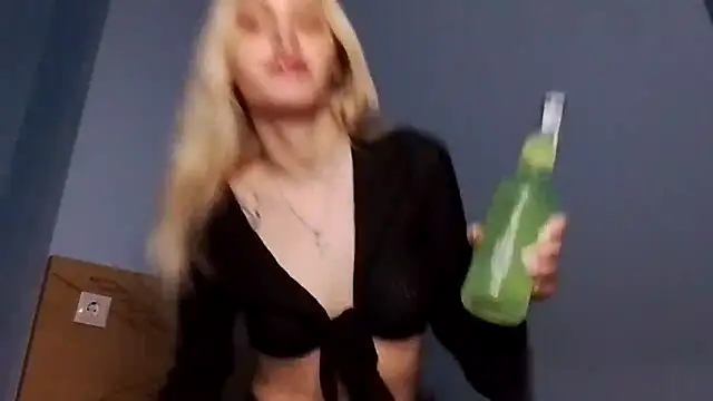 lesyawhite online show from October 3, 6:09 pm