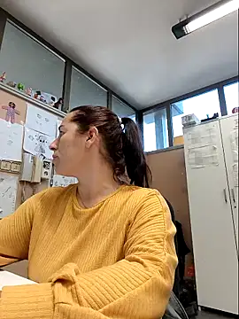 bichota85 online show from November 3, 11:47 am