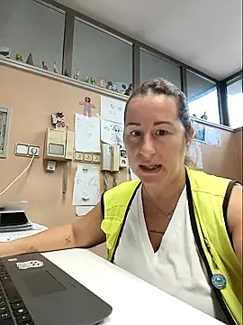 bichota85 online show from October 23, 10:47 am