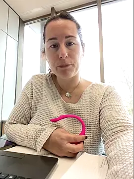 bichota85 online show from March 30, 9:44 am