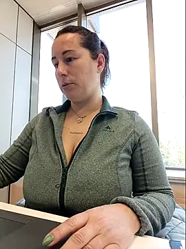 bichota85 online show from March 24, 10:26 am