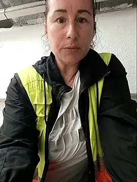 bichota85 online show from October 9, 10:38 am