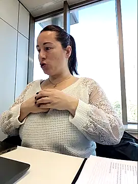 bichota85 online show from February 6, 9:49 am