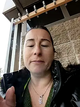 bichota85 online show from November 20, 11:00 am