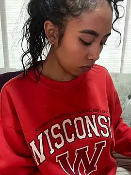 Snapshot of Tatiana_18pink chatting on October 18, 2:41 pm Tatiana 18pink online show from October 18, 2:41 pm