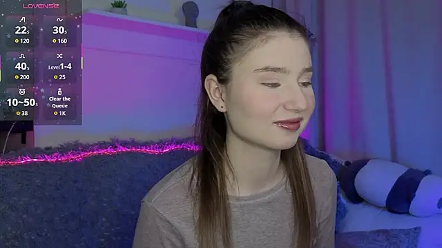  Lua   online show from February 24, 11:49 pm