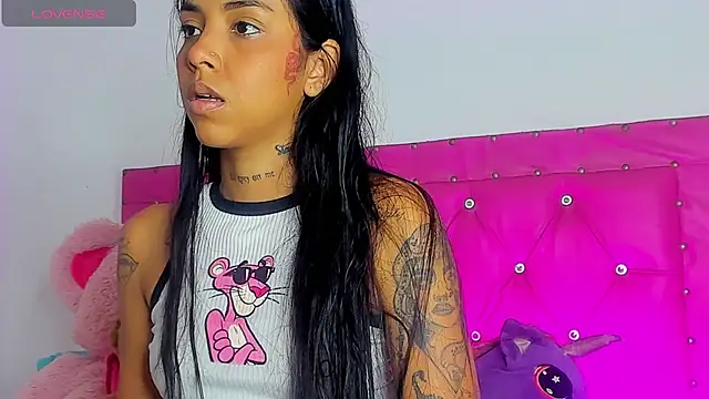 dahiiangomezz online show from April 7, 9:27 pm