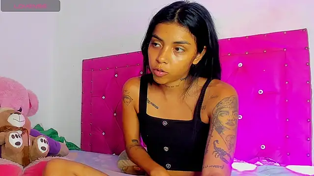 dahiiangomezz online show from May 9, 2:37 am